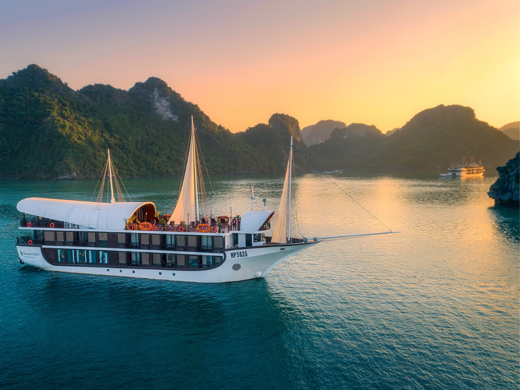 sena-cruise-ha-long-bay